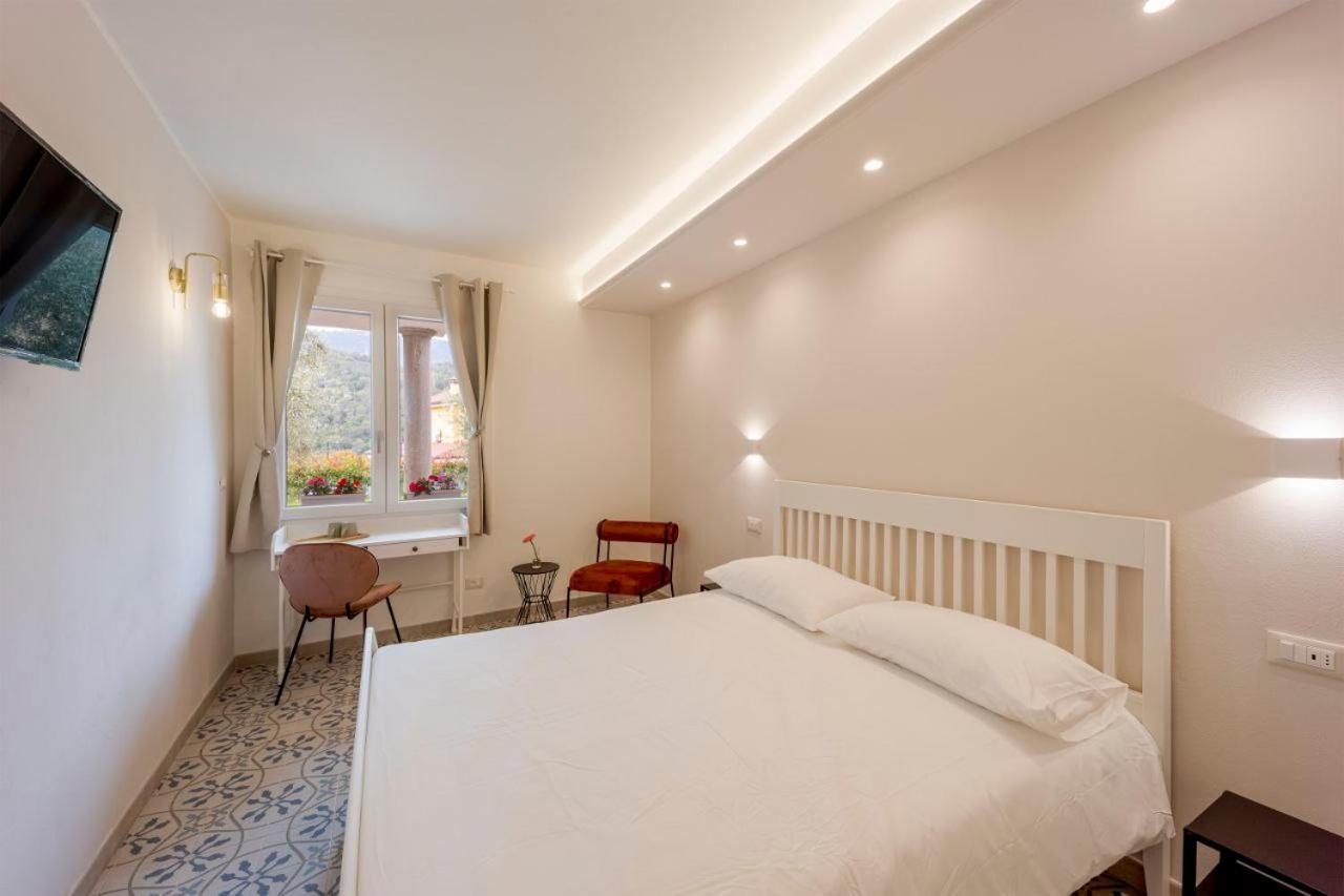 Gli Ulivi Rooms And Breakfast Marina dʼMarina dʼAndora Exteriör bild